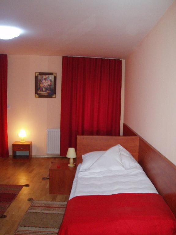 Hotel Jezero Szarajevó Kültér fotó