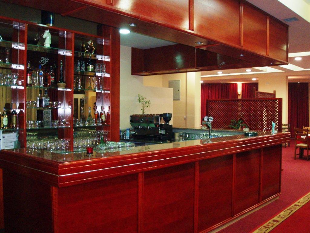 Hotel Jezero Szarajevó Étterem fotó